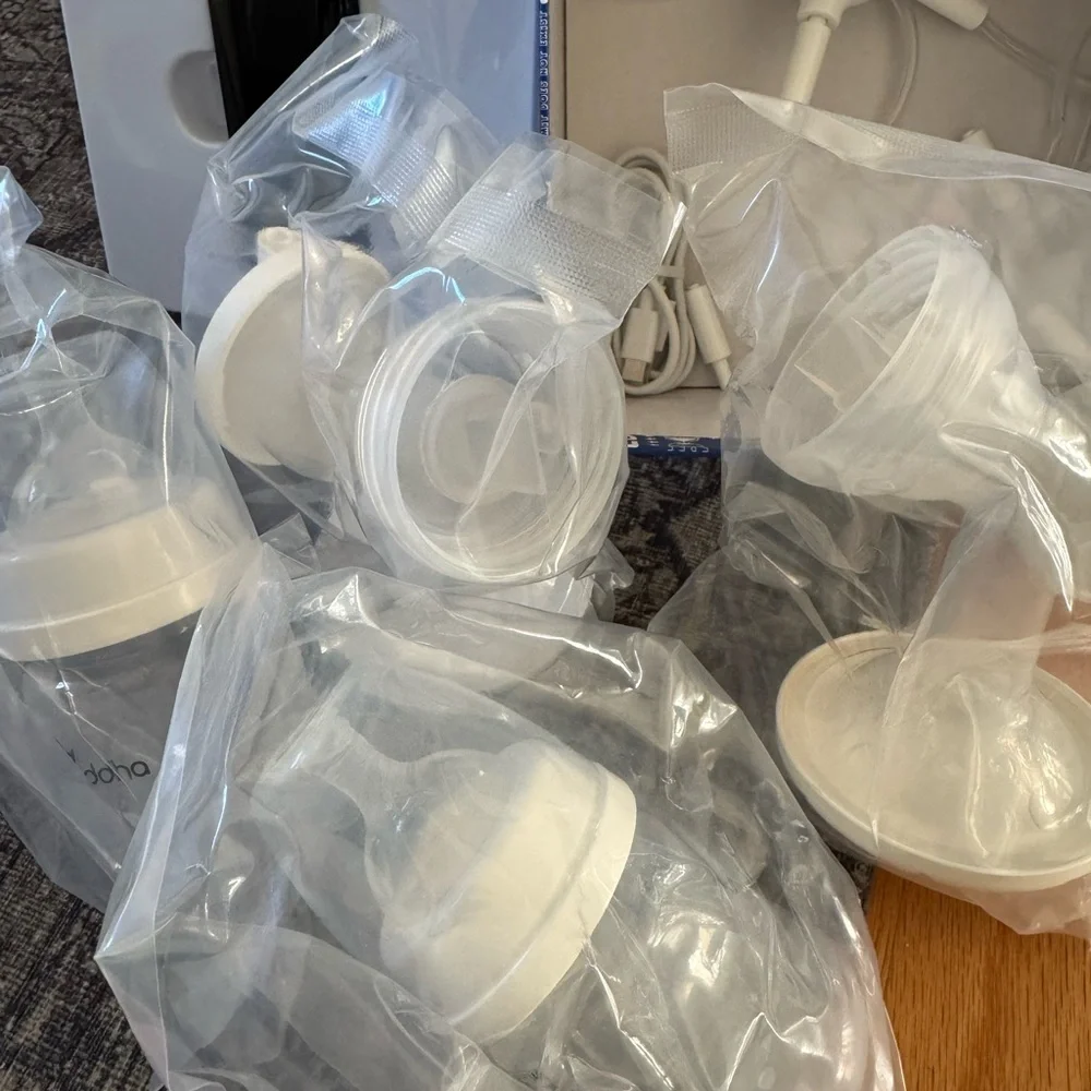 Black Portable Breast Pump - Picture 4 of 6